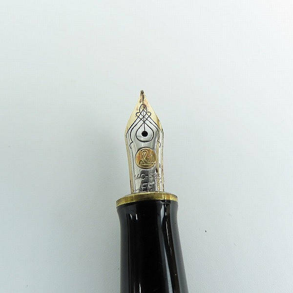 実際に弊社で買取させて頂いたPELIKAN/ペリカン SOUVERAN/スーベレーン 万年筆 ペン先14C-585-EFの画像 1枚目