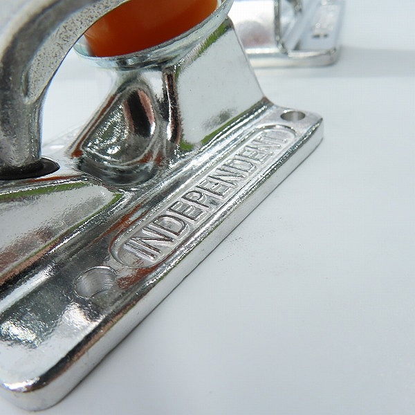 実際に弊社で買取させて頂いた(9)【未使用】INDEPENDENT/インディペンデント 144 STAGE 11 FORGED HOLLOW SILVER スケートボード トラックの画像 5枚目