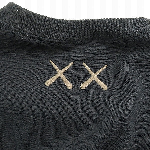 実際に弊社で買取させて頂いた【未使用】UNIQLO×KAWS/ユニクロ×カウズ スウェットシャツ/トレーナーブラック/XLの画像 6枚目