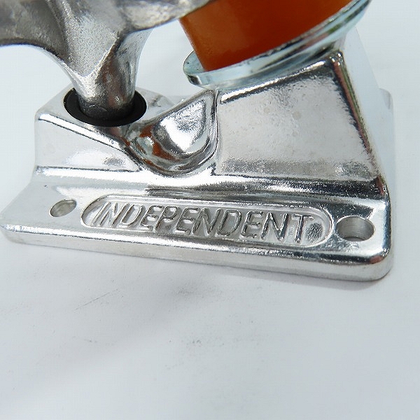 実際に弊社で買取させて頂いた(5)【未使用】INDEPENDENT/インディペンデント 144 STAGE 11 FORGED HOLLOW SILVER スケートボード トラックの画像 4枚目