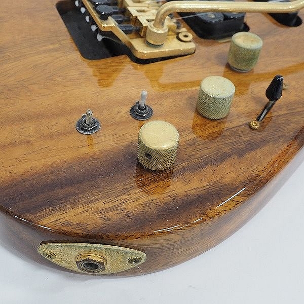 実際に弊社で買取させて頂いた★FERNANDES/フェルナンデス FR-125S・99 コイルタップ・サスティナー搭載 エレキギター ハードケース付の画像 6枚目