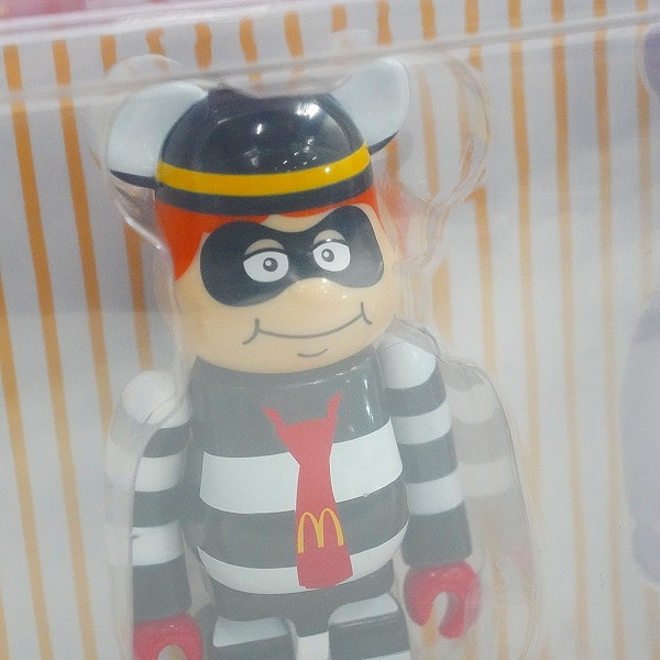 実際に弊社で買取させて頂いた【未開封】メディコムトイ×マクドナルド×ゴジラ BE@RBRICK/ベアブリック ゴジラVSマクドナルド 150％ 4体セットの画像 3枚目