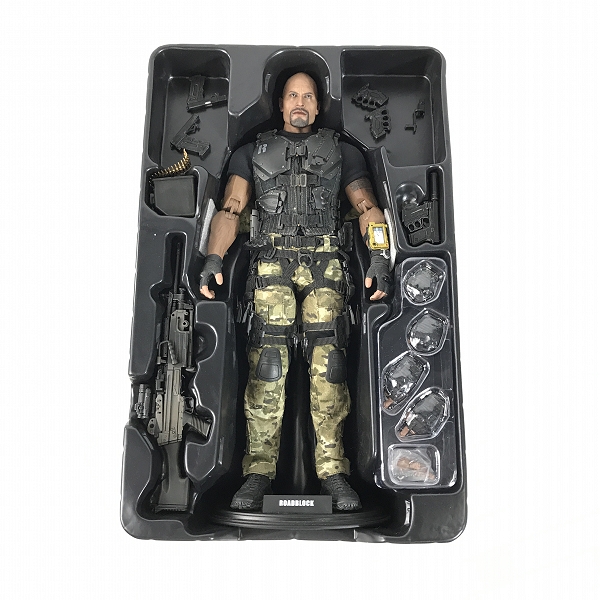 実際に弊社で買取させて頂いたHOTTOYS/ホットトイズ G.I.ジョー ROADBLOCK ドウェイン・ジョンソン 1/6スケール の画像 7枚目