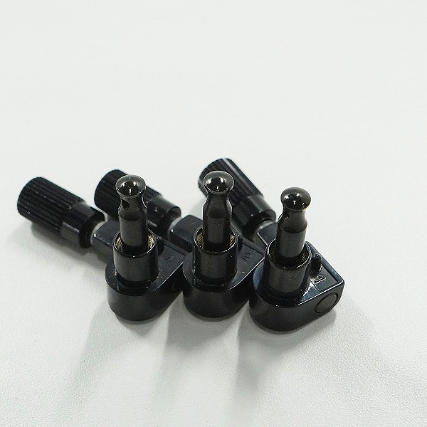 実際に弊社で買取させて頂いたGROVER/グローバー 型番不明 ブラック 3対3 ギター用 ペグ パーツの画像 5枚目