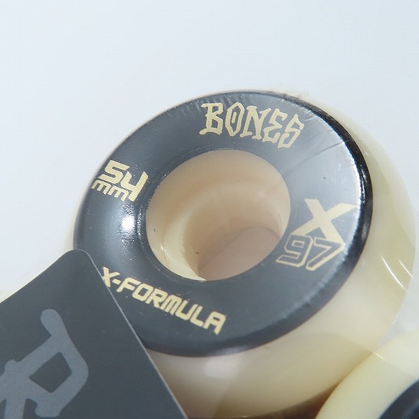 実際に弊社で買取させて頂いた【未開封】BONES/ボーンズ X-FORMULA エックスフォーミュラ 97A 54mm ウィールの画像 4枚目