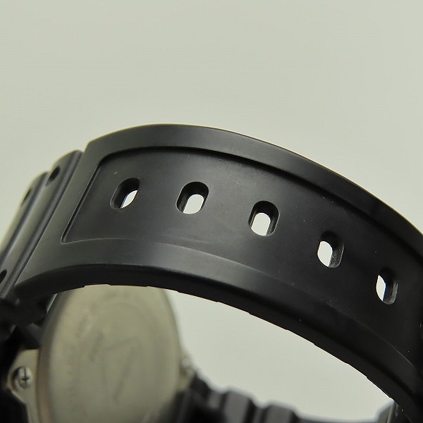 実際に弊社で買取させて頂いたG-SHOCK×F.C.Real Bristol/ジーショック×エフシーレアルブリストル クォーツ デジタル腕時計 DW-5750Eの画像 6枚目