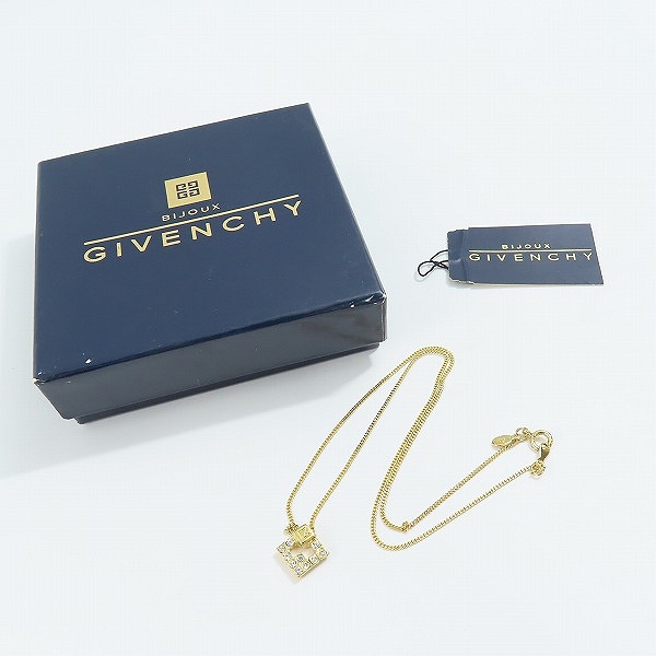 実際に弊社で買取させて頂いたGIVENCHY/ジバンシィ スクエア ラインストーン Gロゴ ゴールド加工 ネックレスの画像 9枚目