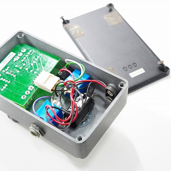 実際に弊社で買取させて頂いたDOD/ディーオーディー YJM308 YNGWIE J. MALMSTEEN Preamp Overdrive プリアンプ オーバードライブ エフェクター 動作確認済みの画像 9枚目