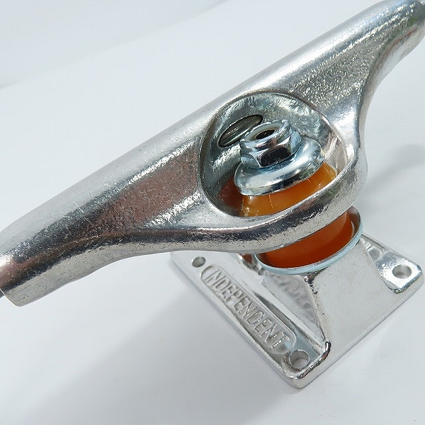 実際に弊社で買取させて頂いた(7)【未使用】INDEPENDENT/インディペンデント 144 STAGE 11 FORGED HOLLOW SILVER スケートボード トラックの画像 7枚目