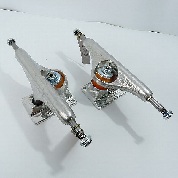 実際に弊社で買取させて頂いた(2)【未使用】INDEPENDENT/インディペンデント 144 STAGE 11 FORGED HOLLOW SILVER スケートボード トラック