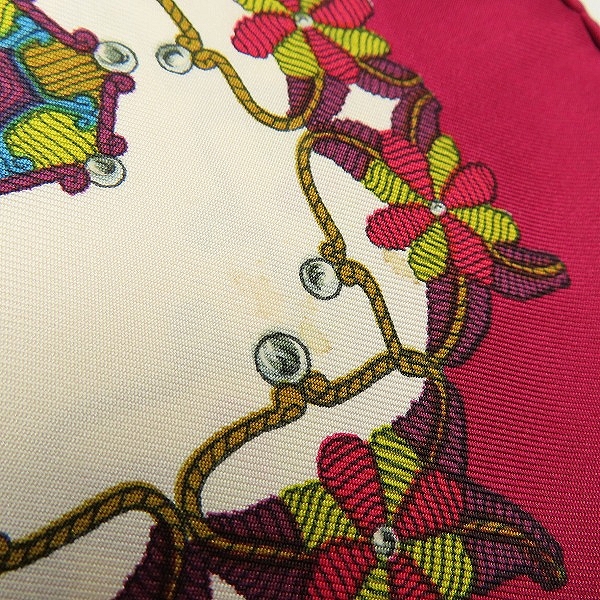 実際に弊社で買取させて頂いたHERMES/エルメス カレ90 SCHEHERAZADE シェヘラザード スカーフの画像 7枚目