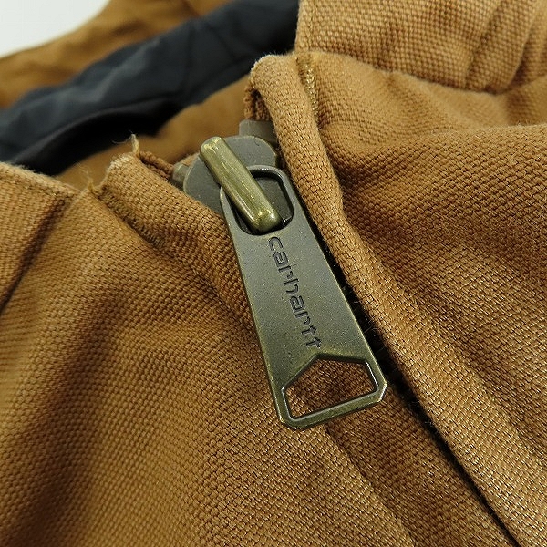 実際に弊社で買取させて頂いたCarhartt/カーハート ウォッシュドダックインシュレイティッドアクティブジャケット 104050 ブラウン/Mの画像 6枚目