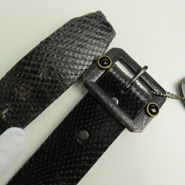 実際に弊社で買取させて頂いたHTC BLACK/エイチティーシー ブラック パイソン レザーベルトの画像 1枚目