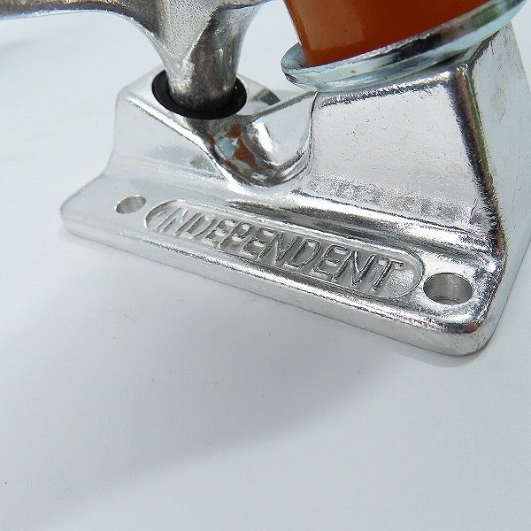 実際に弊社で買取させて頂いた(3)【未使用】INDEPENDENT/インディペンデント 144 STAGE 11 FORGED HOLLOW SILVER スケートボード トラックの画像 4枚目