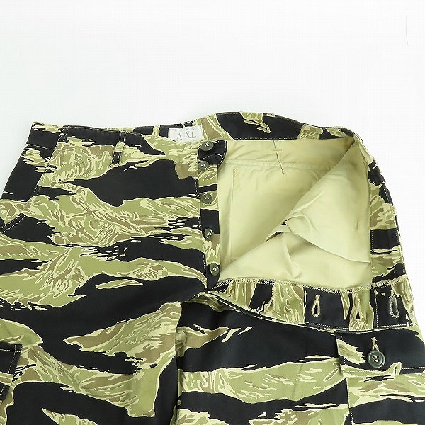 実際に弊社で買取させて頂いた(2)BUZZ RICKSON'S/バズリクソンズ GOLD TIGER PATTERNS SHORTS/ゴールド タイガー ショートパンツ BR51904/XLの画像 2枚目