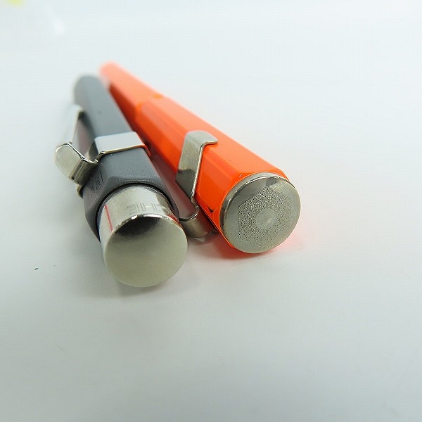 実際に弊社で買取させて頂いたCARAN D'ACHE/カランダッシュ ボールペン/万年筆 替え芯・インク付き 2点セットの画像 4枚目