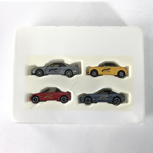 実際に弊社で買取させて頂いたTAKARA TOMY/タカラトミー トミカ 2016 10th anniversary 株主優待限定企画セットの画像 2枚目
