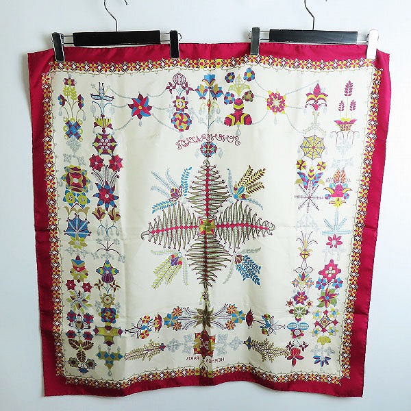 実際に弊社で買取させて頂いたHERMES/エルメス カレ90 SCHEHERAZADE シェヘラザード スカーフの画像 2枚目