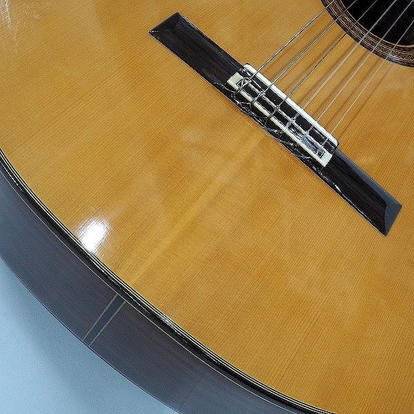 実際に弊社で買取させて頂いた★RYOJI MATSUOKA/松岡良治 LUTHIER No.M50 クラシックギター/ガットギター 日本製 ハードケース付の画像 6枚目