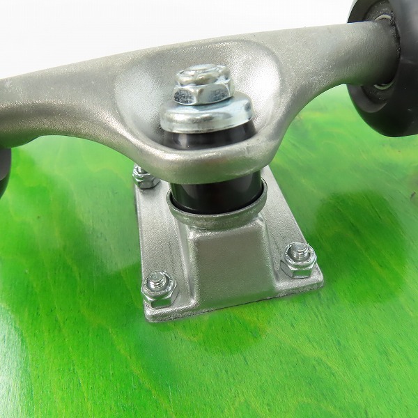 実際に弊社で買取させて頂いたTOY MACINE/トイマシーン SHAKE JUNT コンプリート スケートボード デッキの画像 5枚目