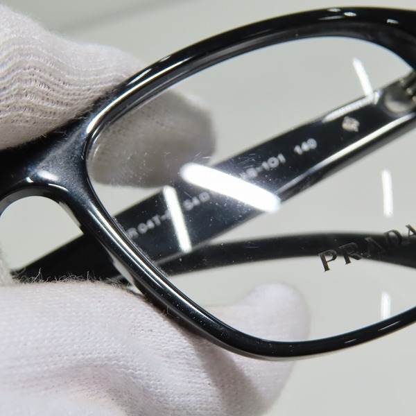 実際に弊社で買取させて頂いたPRADA JOURNAL/プラダ ジャーナル メガネフレーム アイウェア VPR04T-F/ブラックの画像 8枚目
