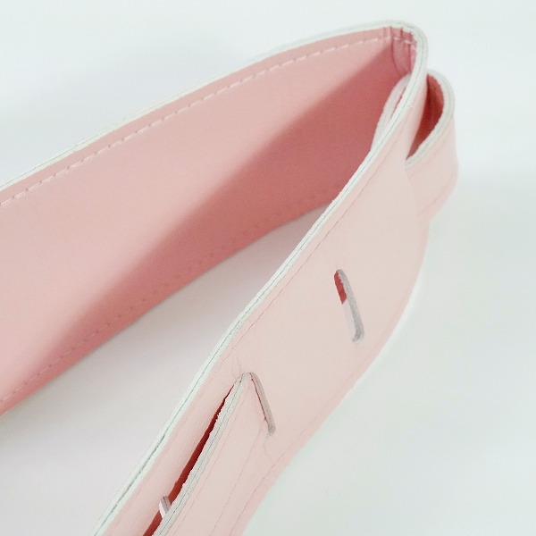 実際に弊社で買取させて頂いたFender/フェンダー レザー調 ギターストラップ ベースストラップ ライトピンクの画像 6枚目