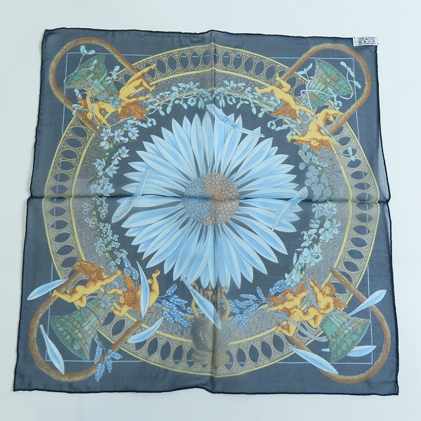 実際に弊社で買取させて頂いたHERMES/エルメス プチカレ カレ40 スカーフ AMOURSの画像 2枚目