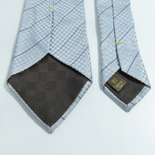 実際に弊社で買取させて頂いたLOUIS VUITTON/ルイヴィトン LVロゴ チェック柄 シルク100％ネクタイの画像 2枚目
