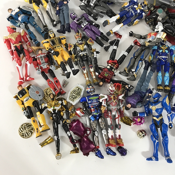 実際に弊社で買取させて頂いた【おまとめ】BANDAI/バンダイ 他 宇宙刑事ギャバン/ブルースワット 等 フィギュアの画像 3枚目