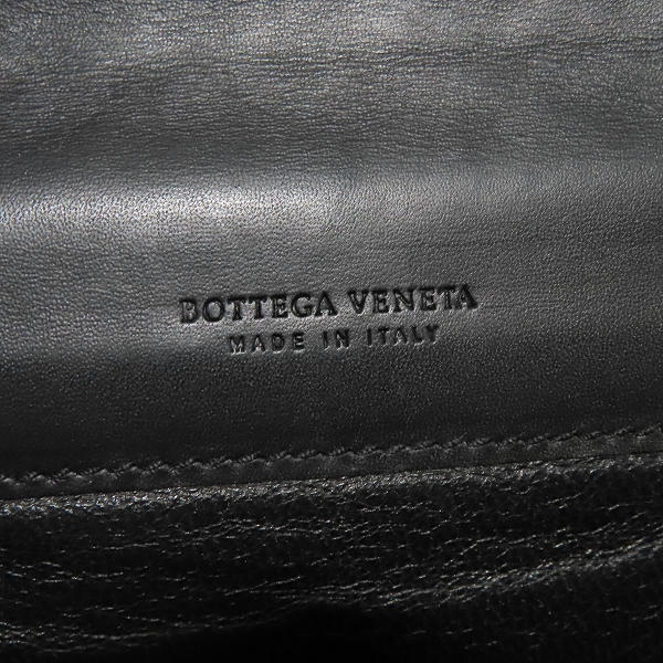 実際に弊社で買取させて頂いたBOTTEGA VENETA/ボッテガヴェネタ イントレチャート ブラック 二つ折り長財布の画像 5枚目