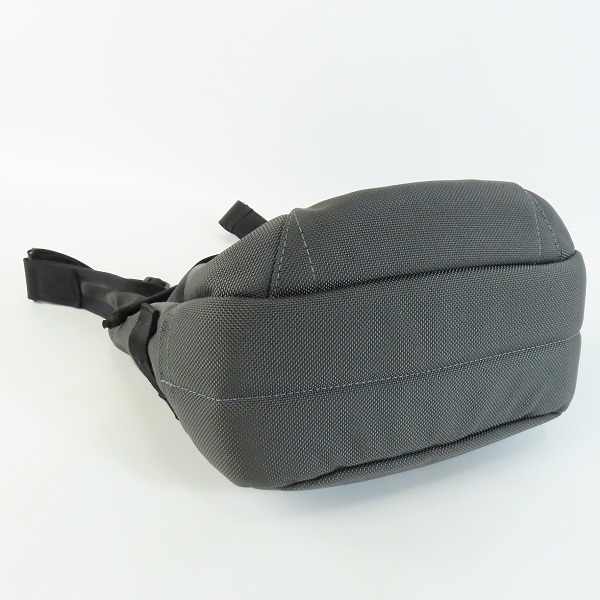 実際に弊社で買取させて頂いたBRIEFING/ブリーフィング DAYTRIPPER S/デイトリッパー ショルダーバッグ グレーの画像 2枚目