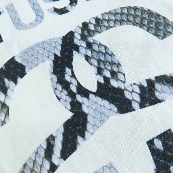 実際に弊社で買取させて頂いた【未使用】STUSSY/ステューシー パイソン柄 プリントTシャツ 半袖カットソー ホワイト Mの画像 5枚目