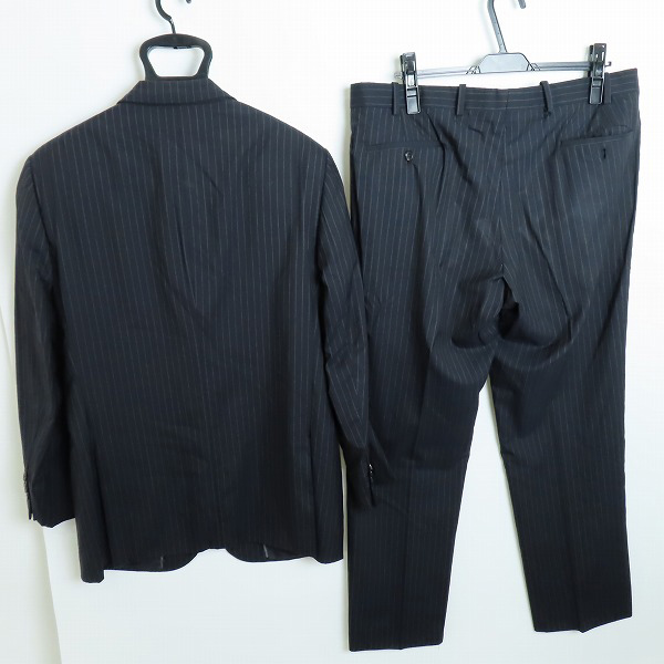 実際に弊社で買取させて頂いたGIORGIO ARMANI/ジョルジオアルマーニ セットアップ スーツ ストライプ ジャケット/パンツ 50の画像 1枚目
