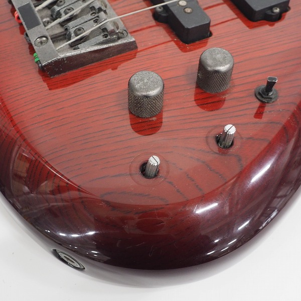 実際に弊社で買取させて頂いた★難有り】Aria Pro II/アリアプロ2 AVB-950 ダンカン製PU搭載 イコライザー切替スイッチ付 4弦エレキベース ケース付の画像 6枚目