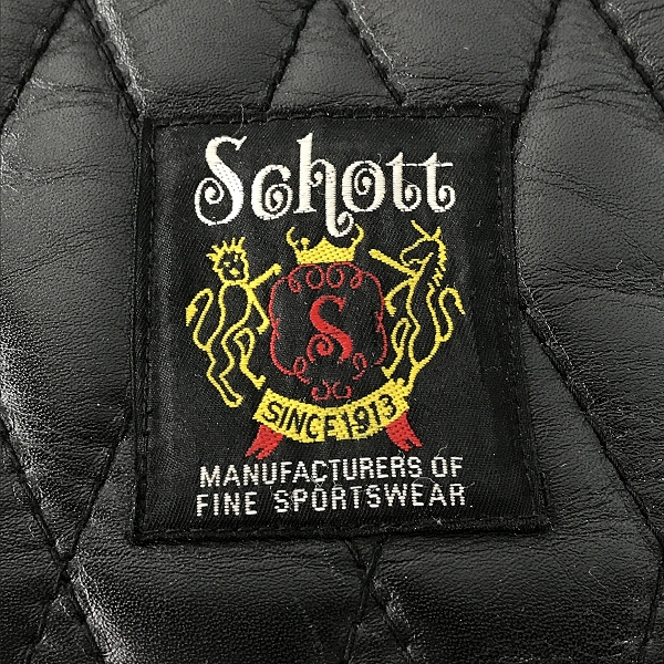 実際に弊社で買取させて頂いたSCHOTT/ショット レザー キルティング ショルダーバッグの画像 4枚目