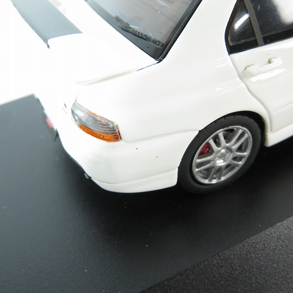 実際に弊社で買取させて頂いた京商 1/43 三菱 ランサー エボリューション IX MR ホワイトパール/ミニカーの画像 7枚目