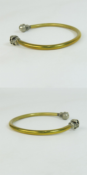 実際に弊社で買取させて頂いたTRAVIS WALKER/トラヴィスワーカー スカルヘッド ブラス バングルの画像 2枚目