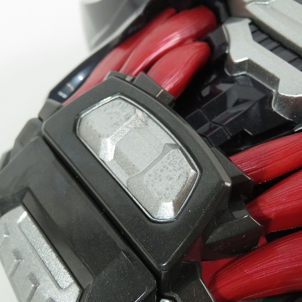 実際に弊社で買取させて頂いたBANDAI/バンダイ 仮面ライダーリバイス 変身ベルト DXデモンズドライバーの画像 6枚目