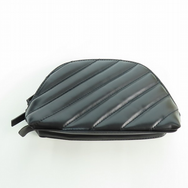 実際に弊社で買取させて頂いたYSL/YVES SAINT LAURENT BEAUTE/イブサンローランボーテ ポーチ