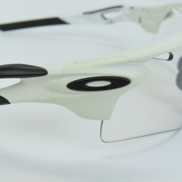 実際に弊社で買取させて頂いたOAKLEY/オークリー RADAR LOCK EDGE/レーダロックエッジ サングラス OO9181-37 131の画像 4枚目