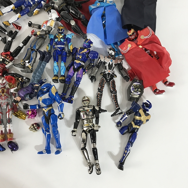 実際に弊社で買取させて頂いた【おまとめ】BANDAI/バンダイ 他 宇宙刑事ギャバン/ブルースワット 等 フィギュアの画像 4枚目