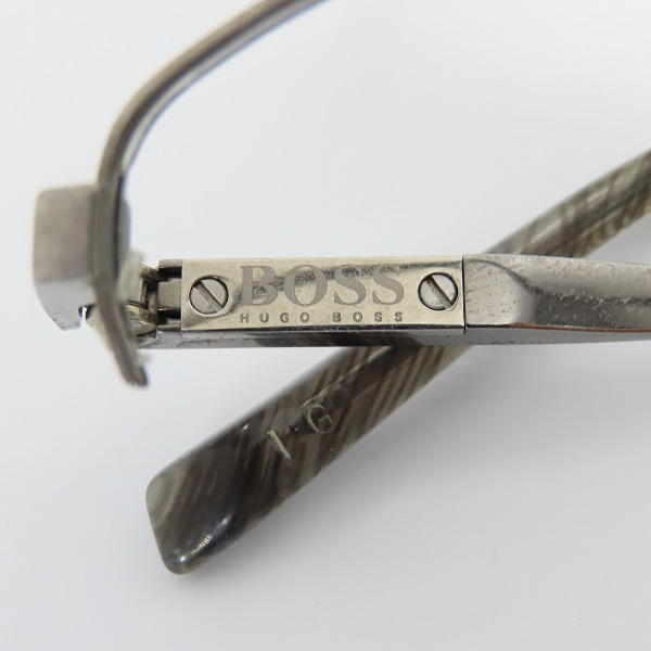 実際に弊社で買取させて頂いたHUGO BOSS/ヒューゴボス T.G.C. /ティージーシー他 眼鏡/メガネフレーム/サングラス/アイウェア 4点セットの画像 1枚目