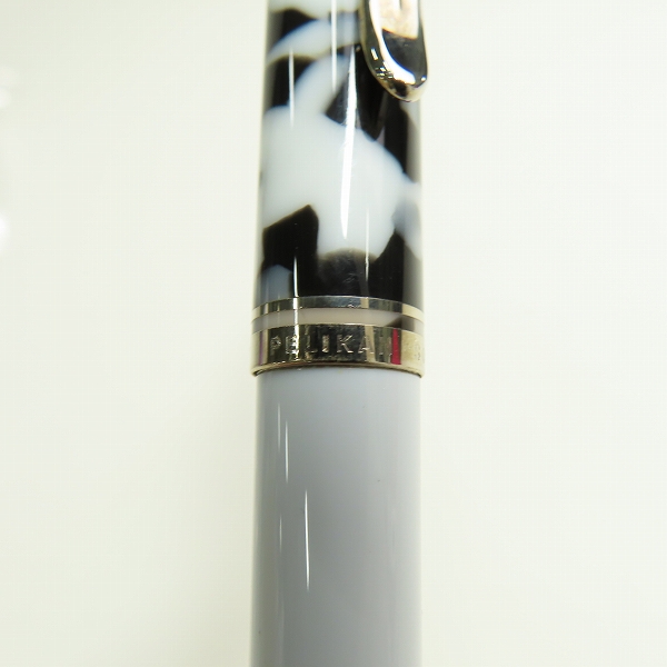 実際に弊社で買取させて頂いたPELIKAN/ペリカン SOUVERAN/スーベレーン 回転式 ボールペン の画像 1枚目