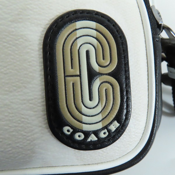 実際に弊社で買取させて頂いたCOACH/コーチ ミニ エッジ ダブルポーチ クロスボディー C4295の画像 4枚目