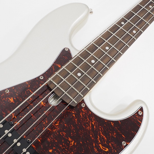 実際に弊社で買取させて頂いた★【難有り】Bacchus/バッカス UNIVERSE SERIES ジャズベースType 4弦エレキベースの画像 4枚目