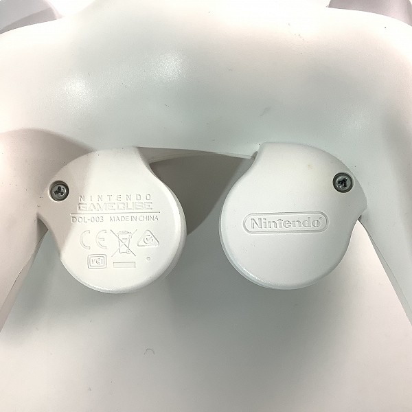 実際に弊社で買取させて頂いたNintendo/任天堂 ニンテンドー ゲームキューブ コントローラー DOL-003 スマブラ ブラック/ホワイト 2点セット【動作未確認】の画像 7枚目