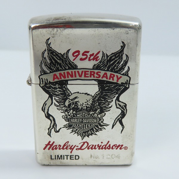 実際に弊社で買取させて頂いたZIPPO/ジッポー ハーレーダビッドソン 95th ANNIVERSARY LIMITED 台座付き 1997年製の画像 1枚目