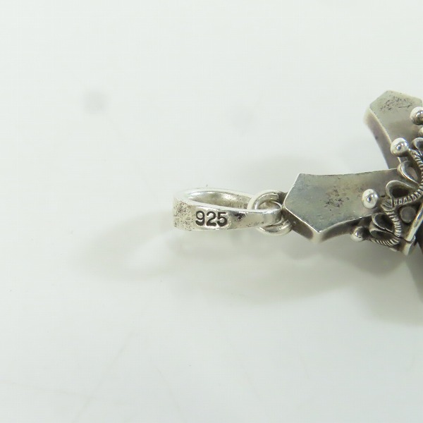 実際に弊社で買取させて頂いた【ギャラ付き】Justin Davis/ジャスティンデイビス Cross With Crown/クロスウィズクラウン ペンダント SPJ122-1の画像 4枚目