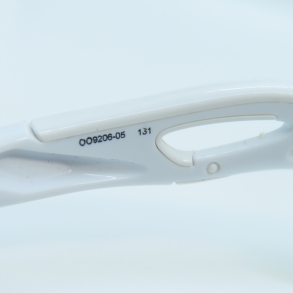 実際に弊社で買取させて頂いたOAKLEY/オークリー RADARLOCK PATH アイウェア/サングラス OO9206-05 の画像 5枚目