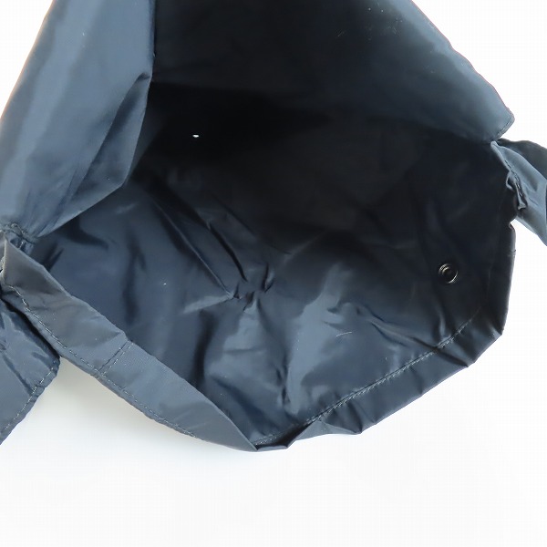 実際に弊社で買取させて頂いたBarbour/バブアー BORDER SL NYLON ナイロン コート 1601102 /38 収納袋付きの画像 9枚目